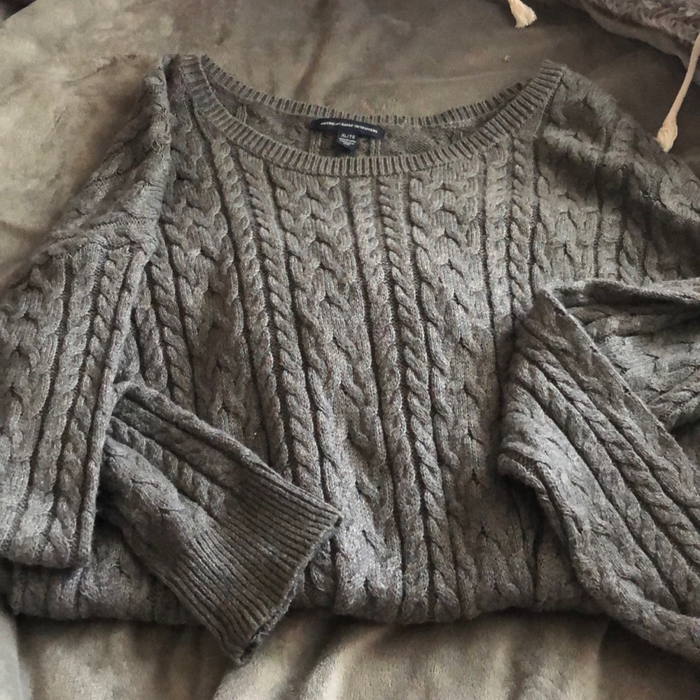 American Eagle Sweater✨